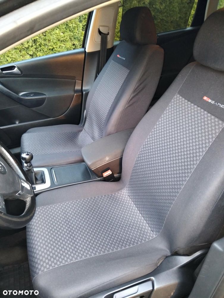 Volkswagen Passat 2.0 TDI DPF Comfortline - 16