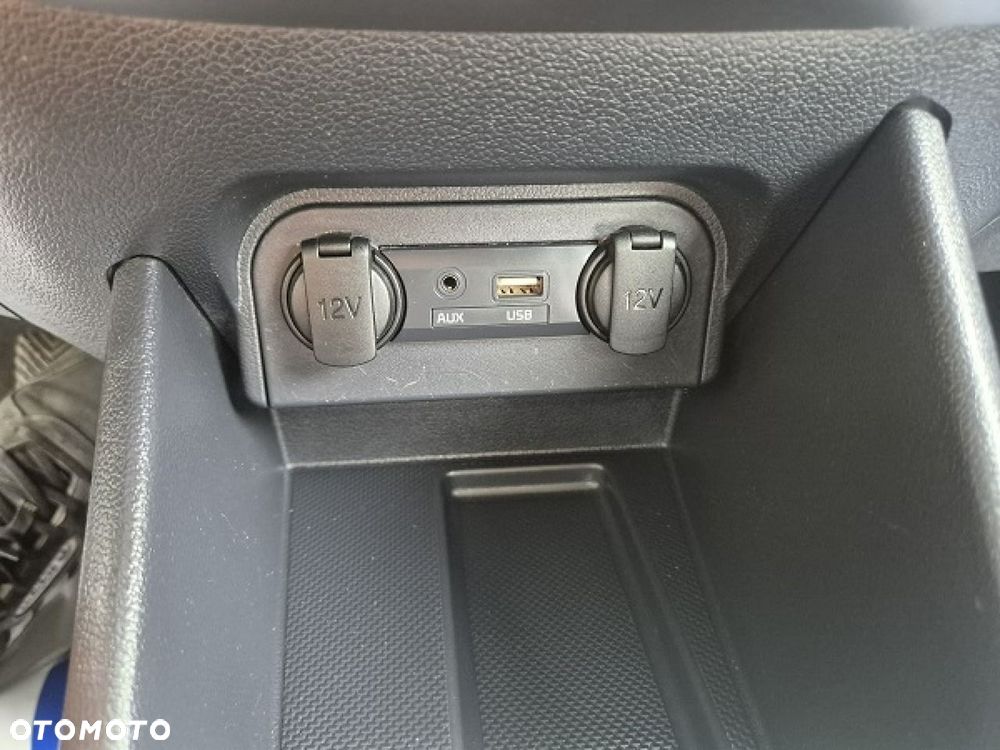 Kia Rio - 33