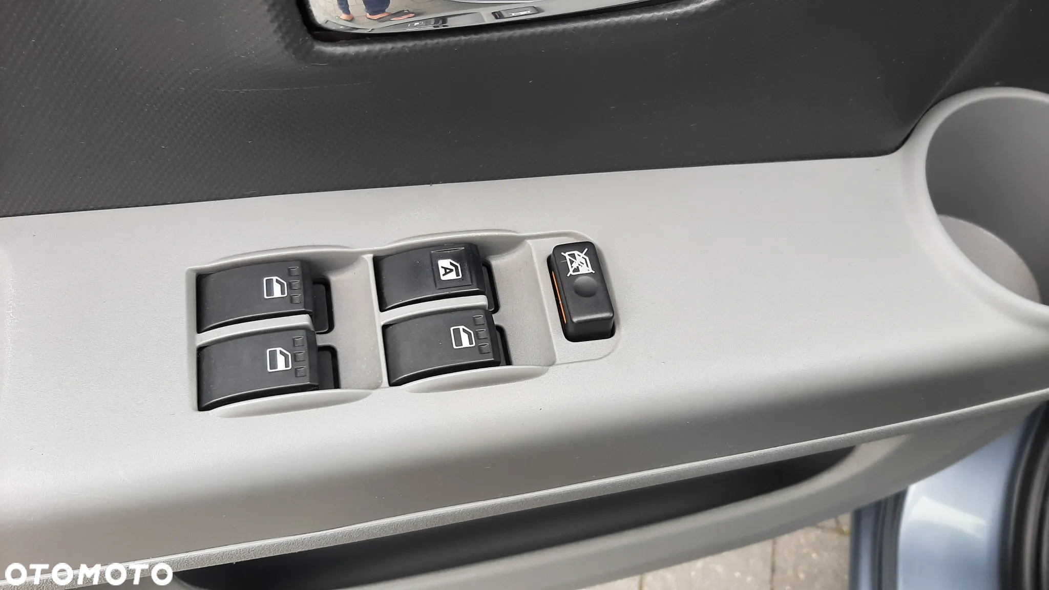 Daihatsu Sirion 1.3 - 8