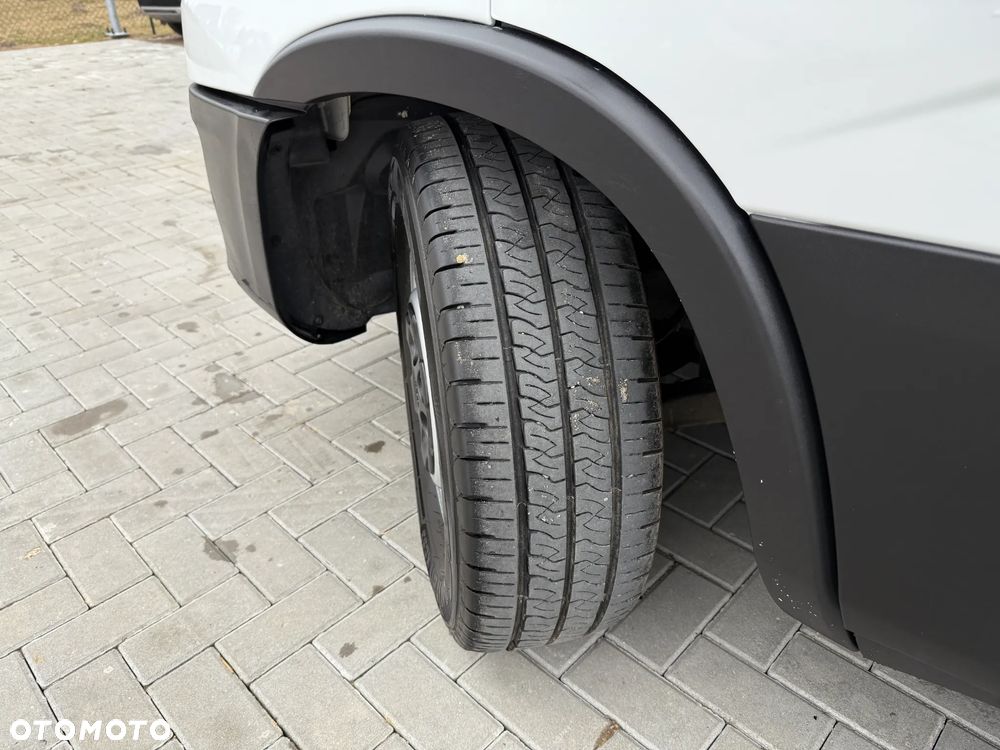 Iveco Daily 35S16 160KM / Maxi L4 H2 / 06.2021 / Automat Hi-Matic ZF 8HP / Lampy LED - 15