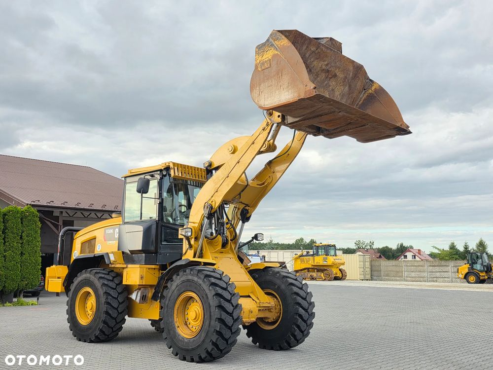 Caterpillar 938 K, 2013 ROK, ŁYŻKA + WIDŁY - 11