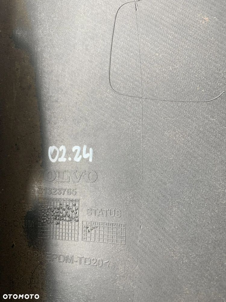 Volvo XC60 FL 12r Zderzak przod przedni xc 60 Lift 2012 - 7