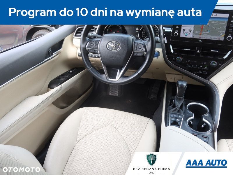 Toyota Camry - 9