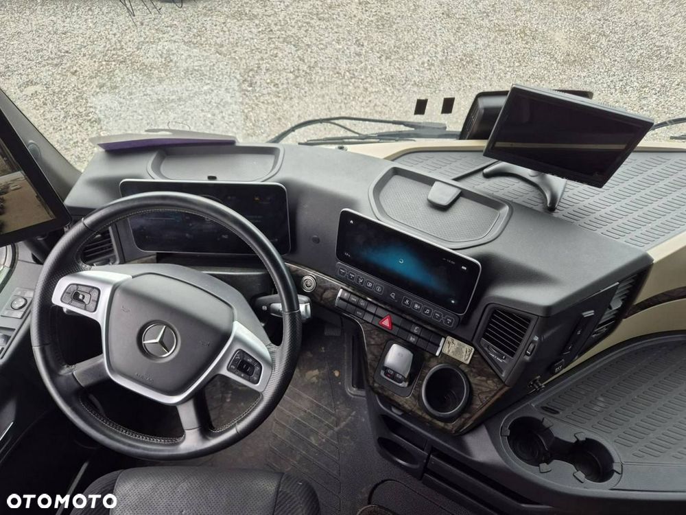 Mercedes-Benz actros - 17