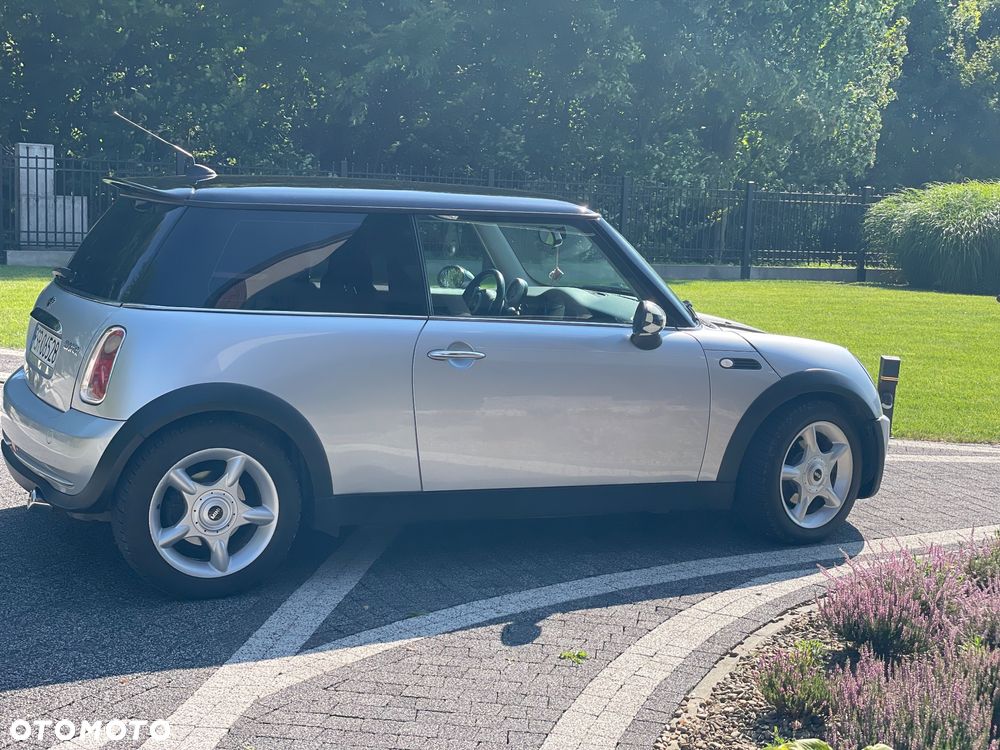 MINI Cooper Standard - 4