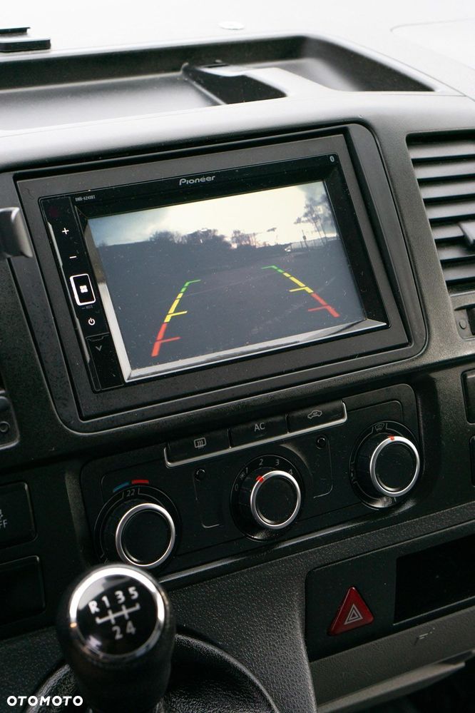Volkswagen Transporter - 21