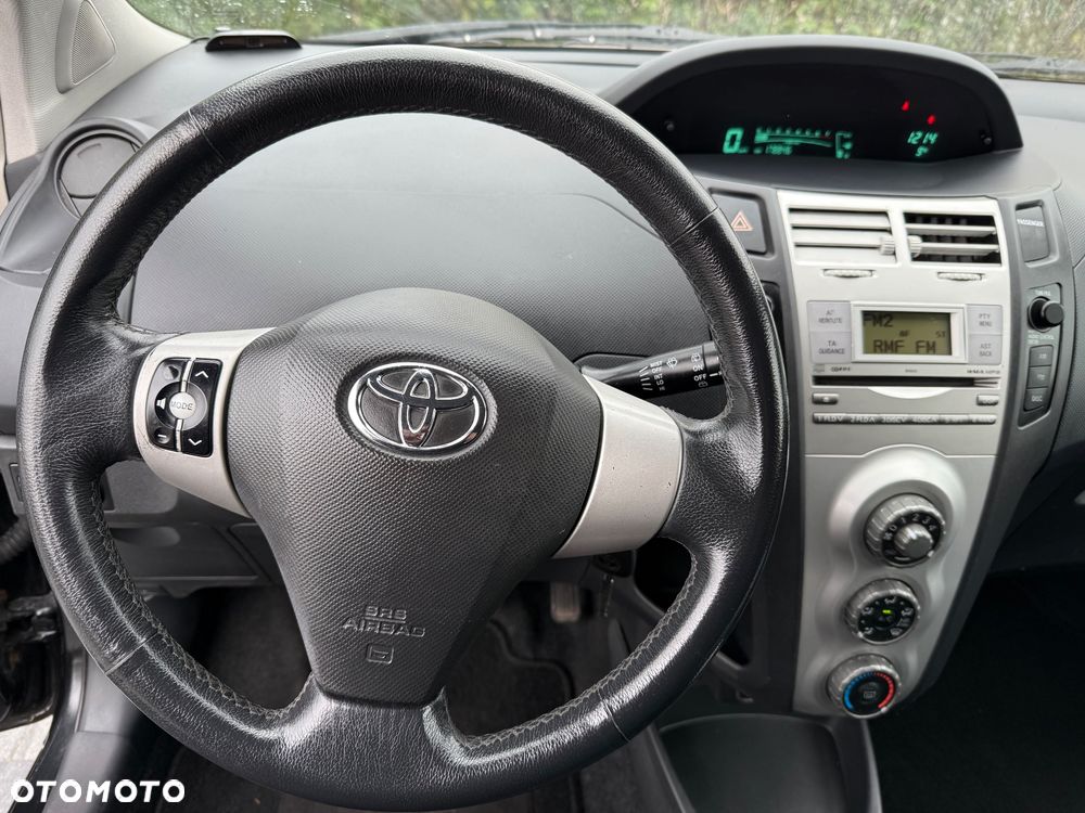 Toyota Yaris 1.3 VVT-i Cool - 23