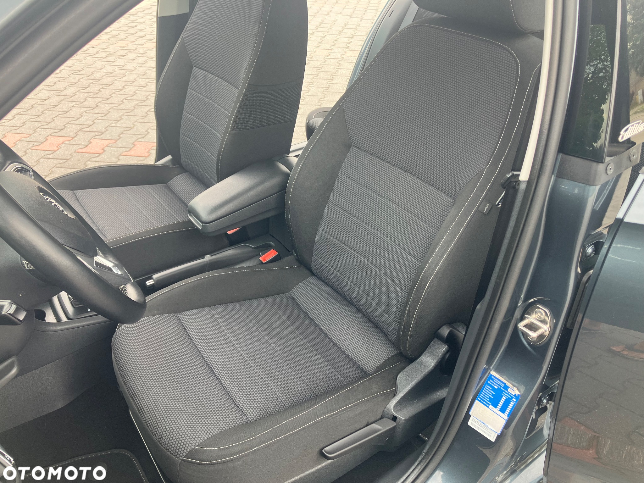 Skoda RAPID 1.6 TDI DPF Edition DSG - 15
