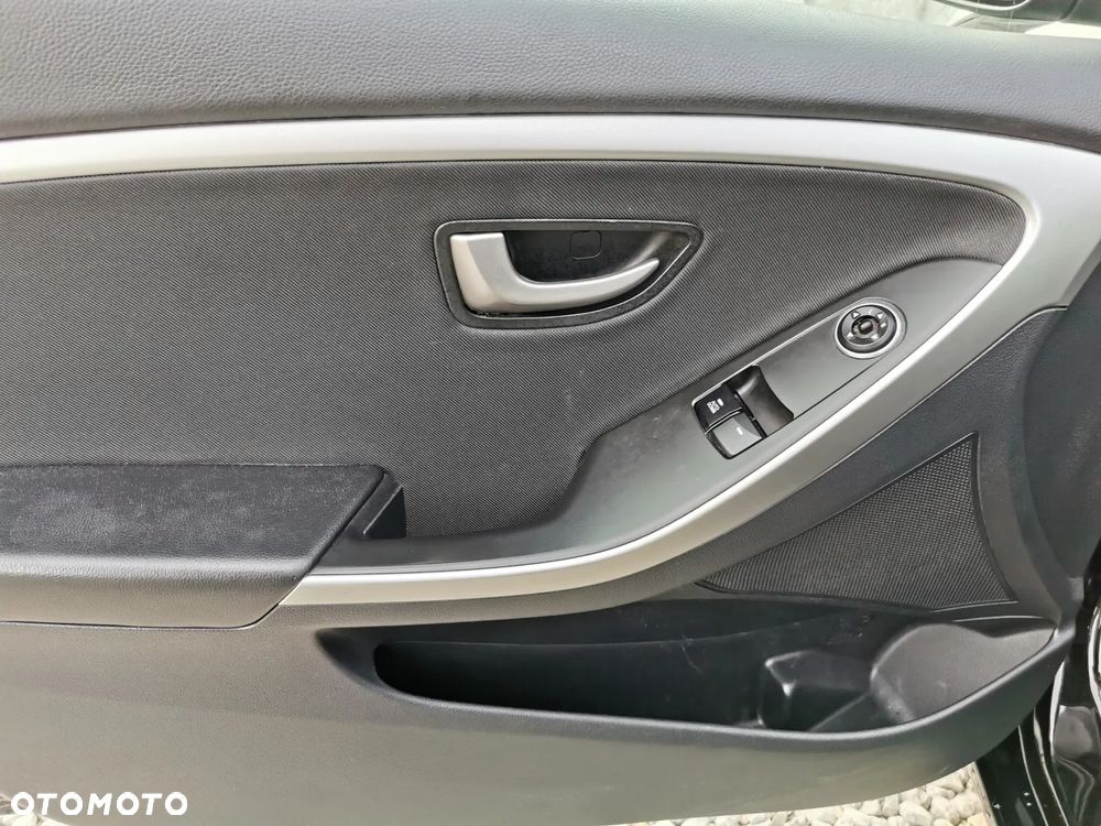 Hyundai i30 i30cw 1.4 CRDi Trend - 18