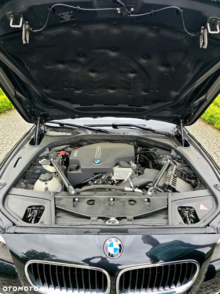 BMW Seria 5 520i Luxury Line - 32