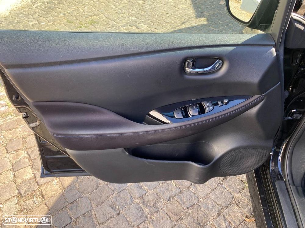 Nissan Leaf N-Connecta - 10