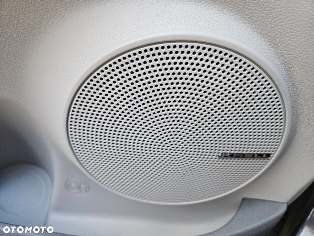 Hyundai Kona 64kWh Platinum - 18