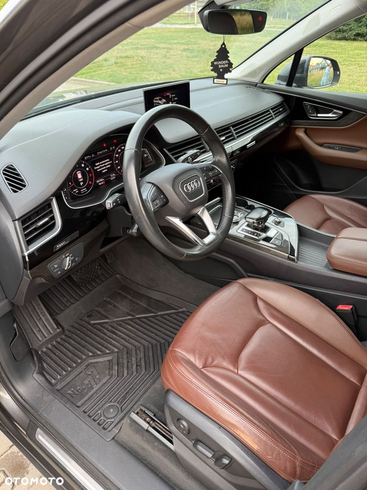 Audi Q7 - 24