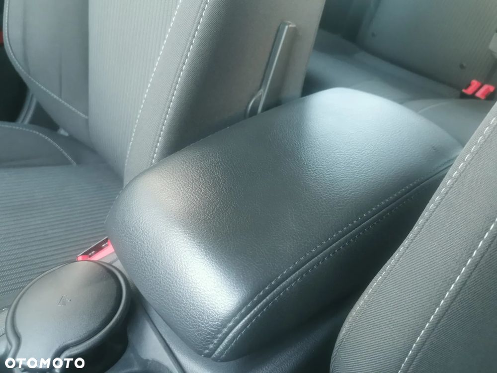 Ford Focus 1.6 EcoBoost Titanium - 16