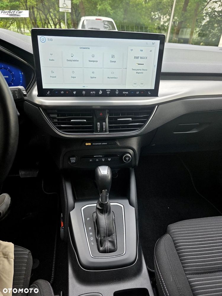 Ford Focus SW 1.0 EcoBoost Hybrid TITANIUM X - 19
