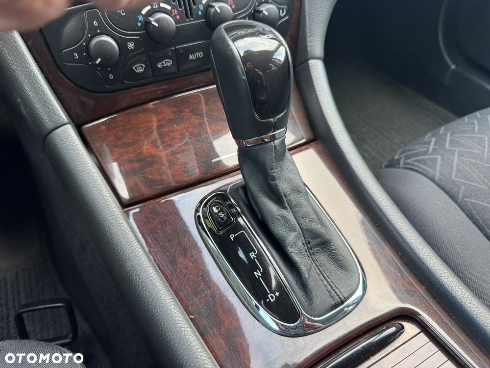 Mercedes-Benz Klasa C 200 CDI Automatik Elegance - 22