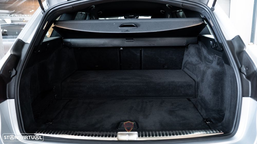 Mercedes-Benz E 300 de AMG Line - 42