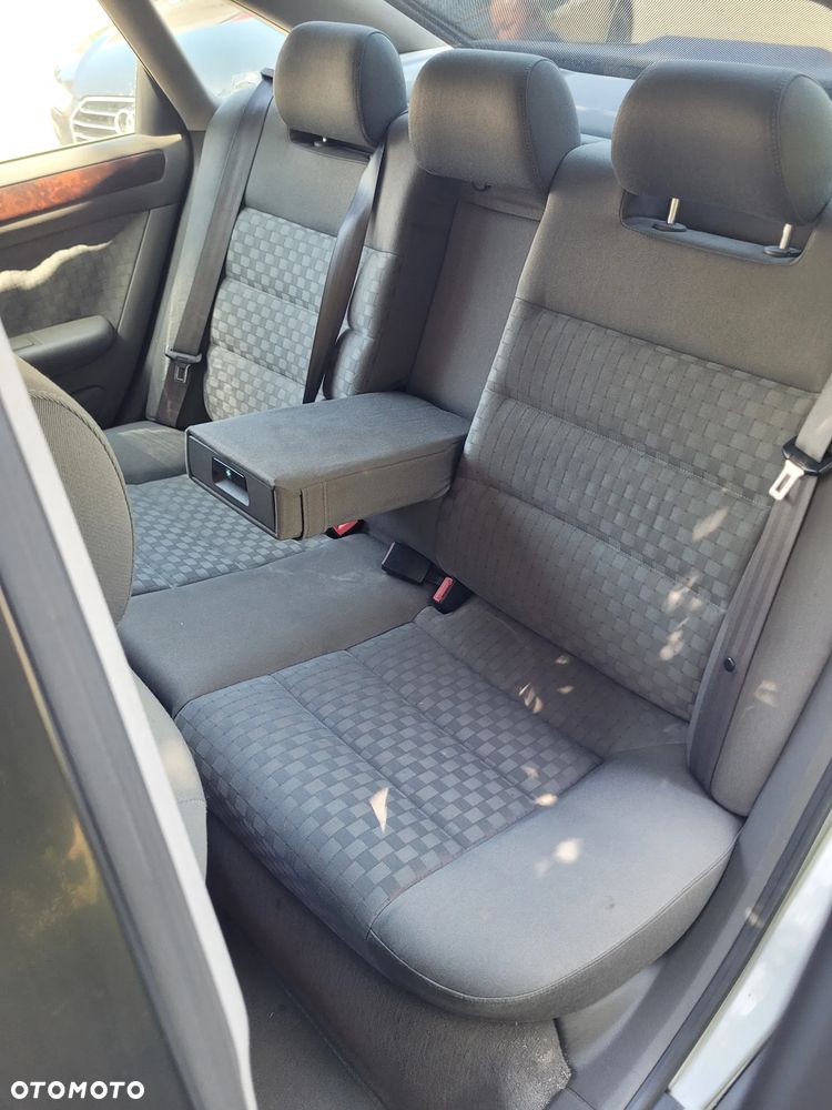 Audi A6 Limousine 2.4 - 14