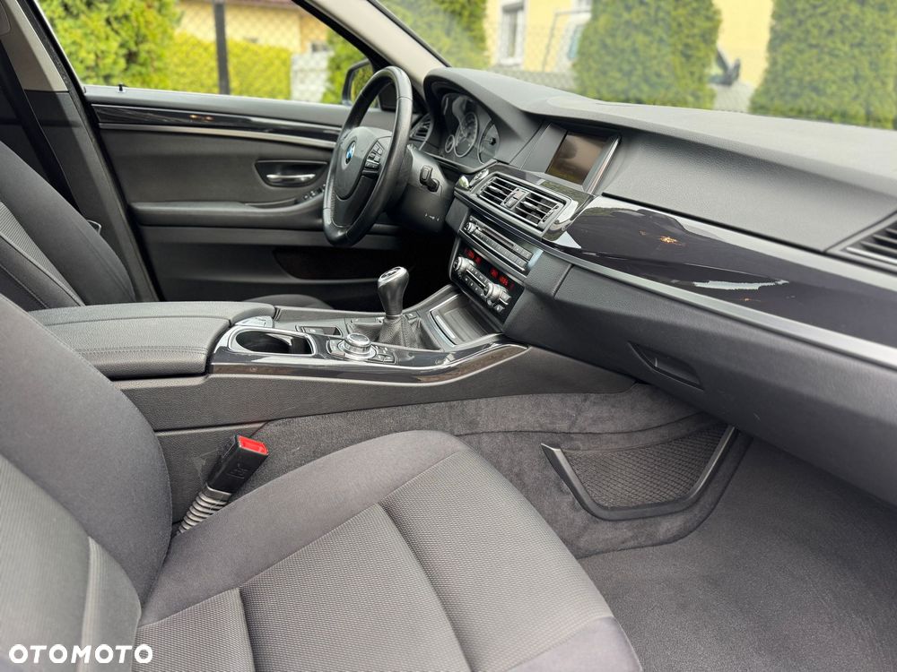 BMW Seria 5 520d - 6