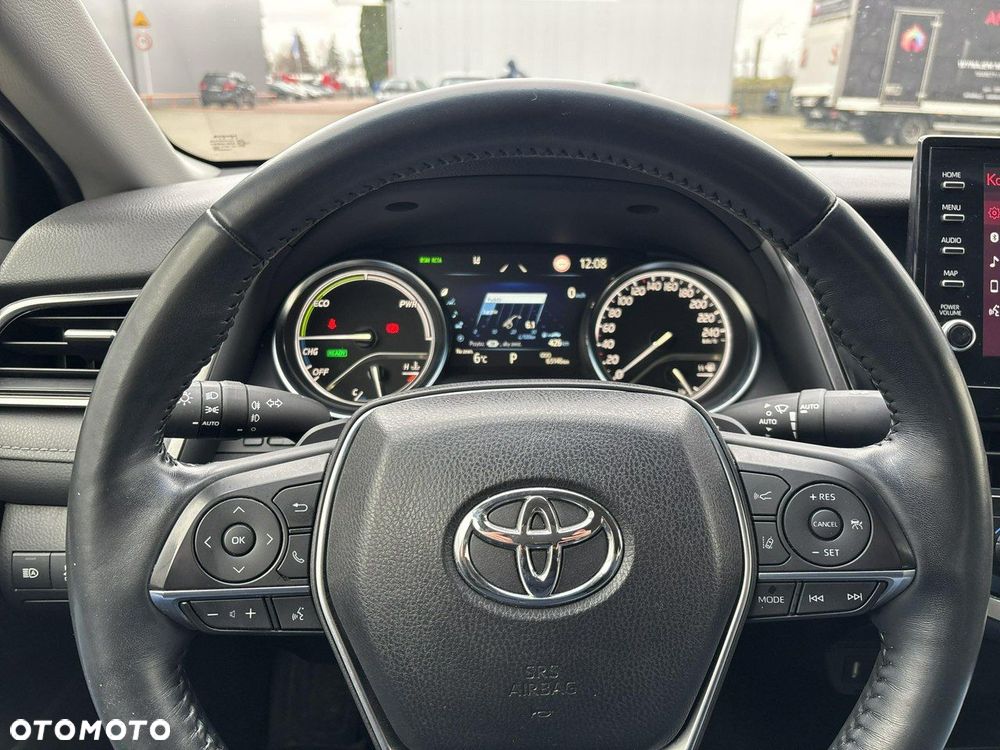 Toyota Camry - 24