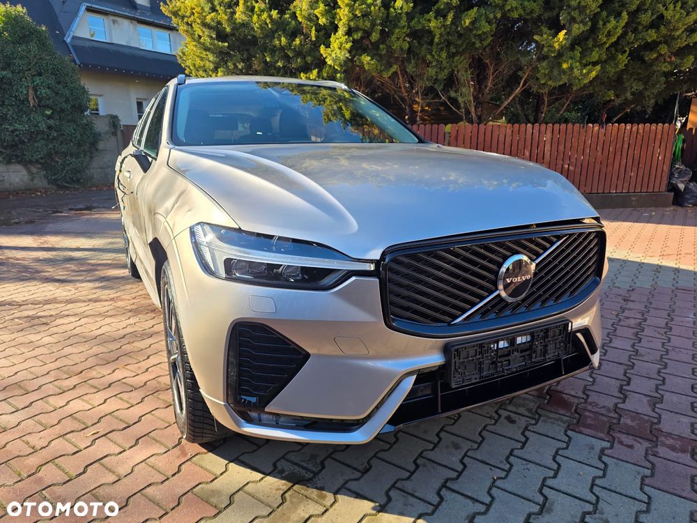 Volvo XC 60 B5 B AWD Plus Dark - 2