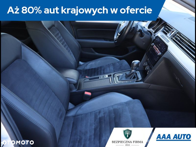 Volkswagen Passat - 10