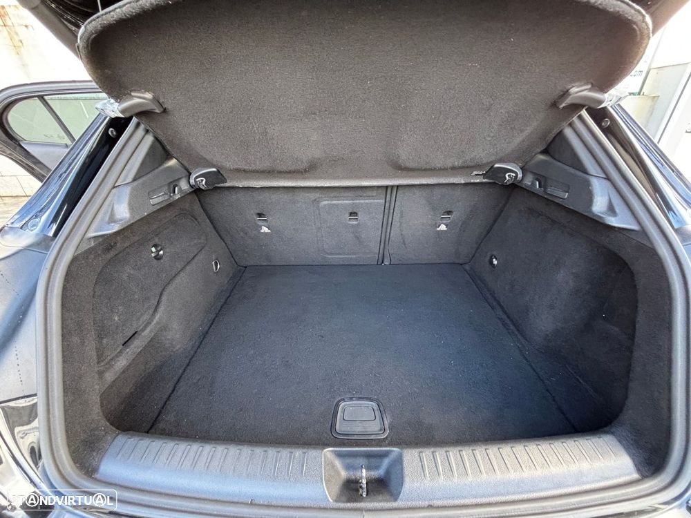 Mercedes-Benz GLA 45 AMG 4Matic 7G-DCT - 18