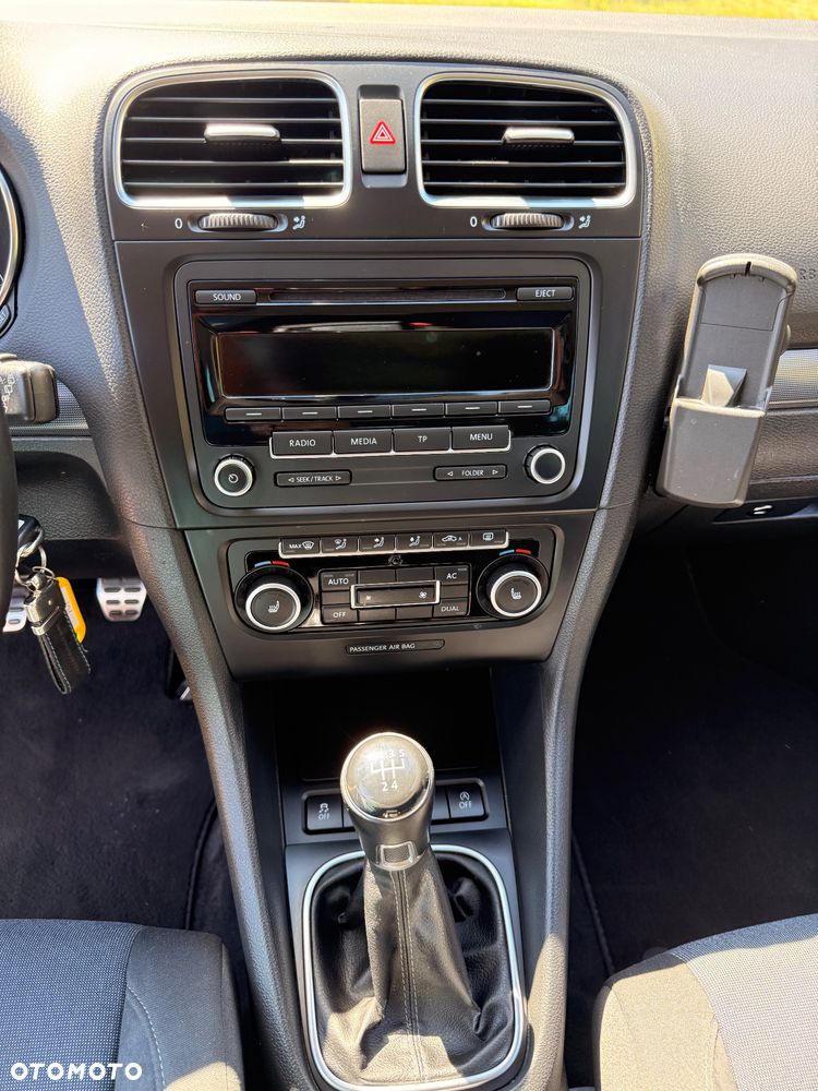 Volkswagen Golf 1.6 TDI DPF Comfortline - 11