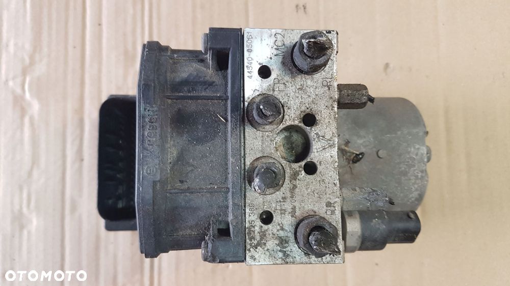 toyota avensis t25 03-08 pompa abs 44540-05061 - 1