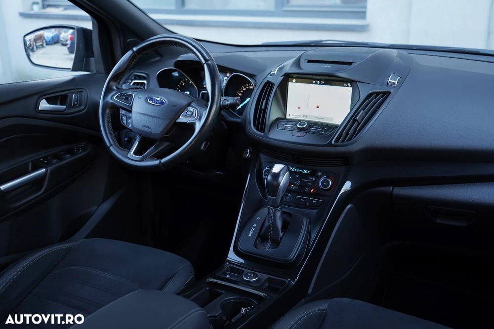 Ford Kuga 2.0 TDCi 4x4 Aut. ST-Line - 11