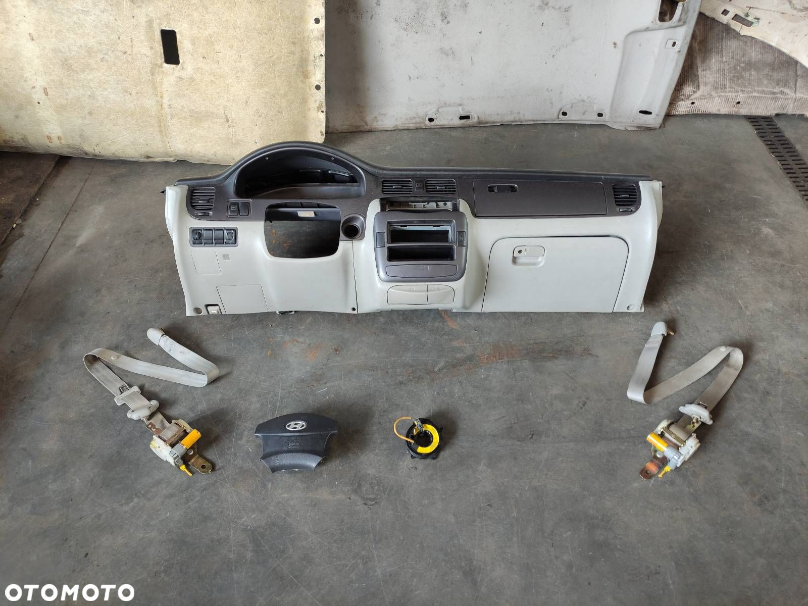 ZESTAW POSTRZAŁOWY HYUNDAI TRAJET I FL 95910-3A900 - 28