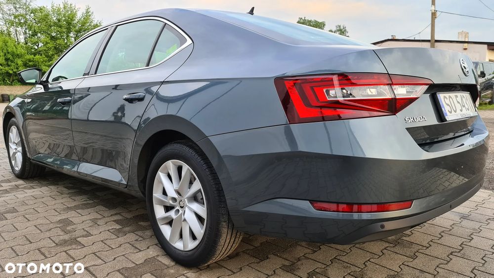 Skoda Superb 2.0 TDI Style DSG - 7