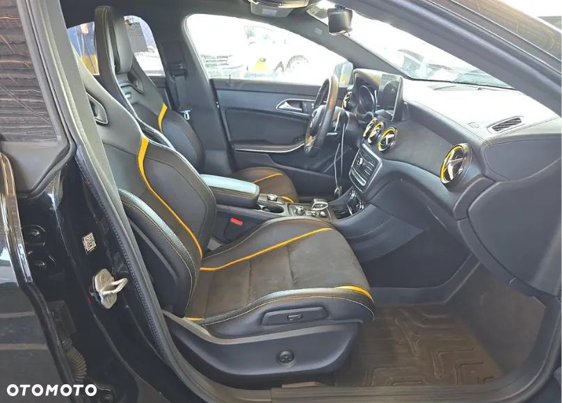 Mercedes-Benz CLA AMG 45 4Matic 7G-DCT - 9