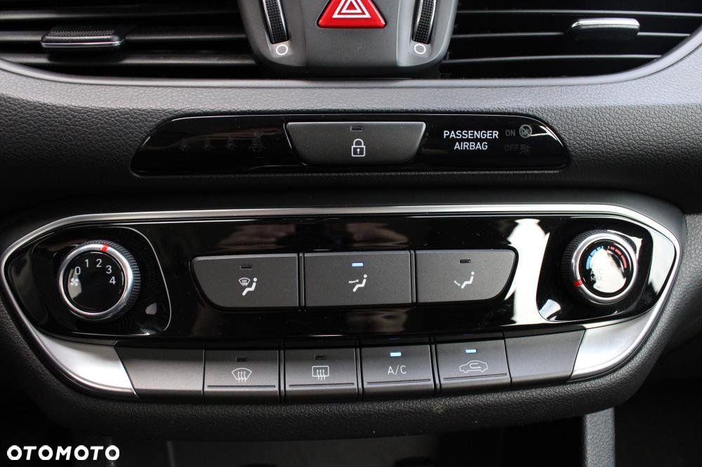 Hyundai i30 - 21