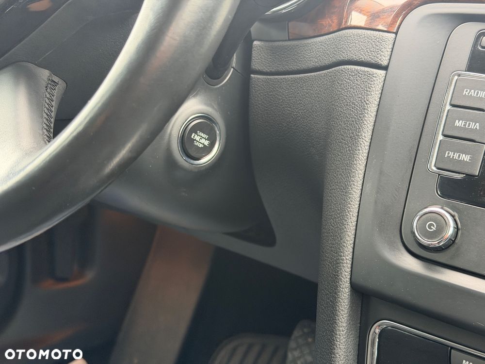Skoda Superb 2.0 TDI Elegance DSG - 32