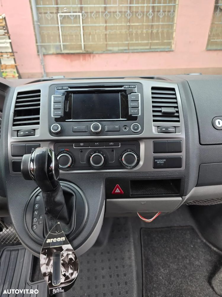 Volkswagen Caravelle - 15