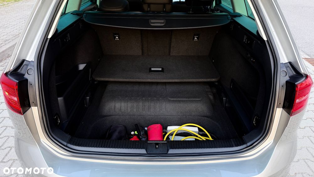 Volkswagen Passat - 10