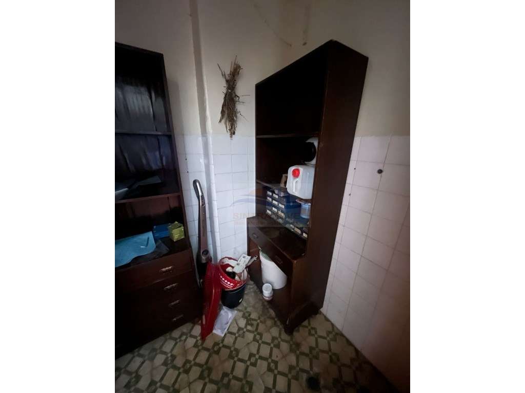 Excelente Apto T3 Totalmente Remodelado, com 2 Casas de Banho e Gar... - Grande imagem: 5/10