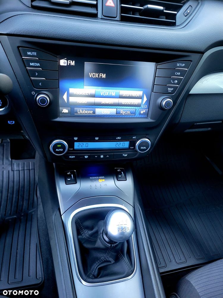 Toyota Avensis Touring Sports 2.0 D-4D Team Deutschland - 11