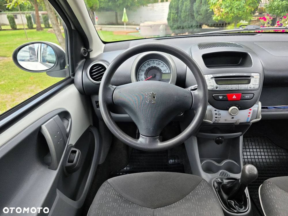 Peugeot 107 1.0 Trendy - 13