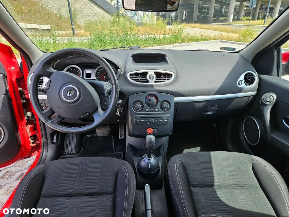 Renault Clio 1.2 16V Authentique Dynamique - 13