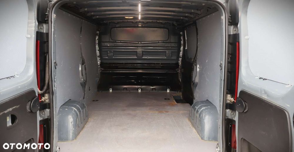 Renault Trafic - 12