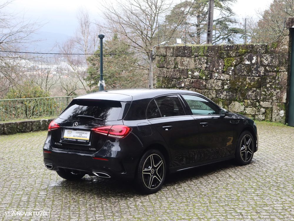 Mercedes-Benz A 250 e AMG Line - 4