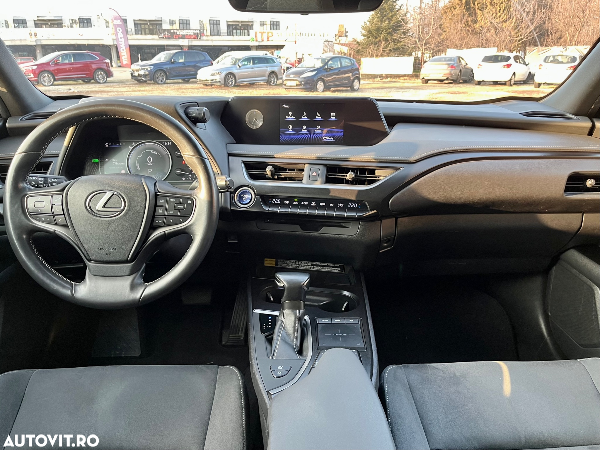 Lexus UX 250h 2.0L HEV 20H- (178 HP) 4X4 CVT Luxury - 7