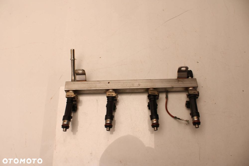 OPEL AMPERA 1.4 LISTWA WTRYSKOWA WTRYSKIWACZE 0280151253 | 55570149 - 1