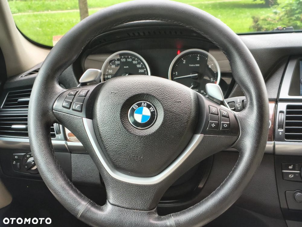 BMW X6 - 24