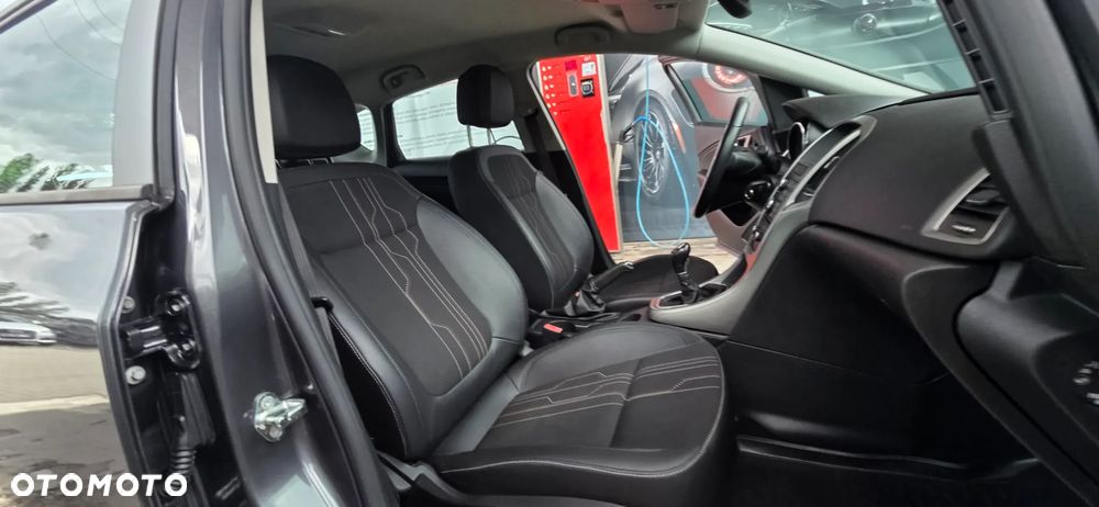 Opel Astra 1.4 Turbo 150 Jahre - 36