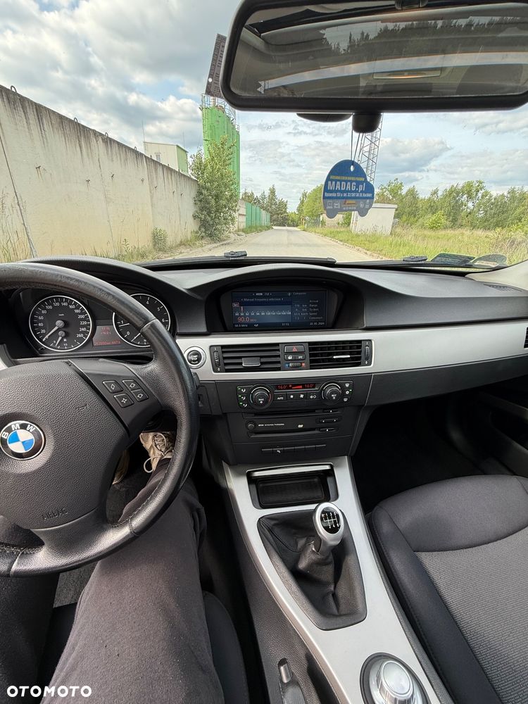 BMW Seria 3 318i - 11