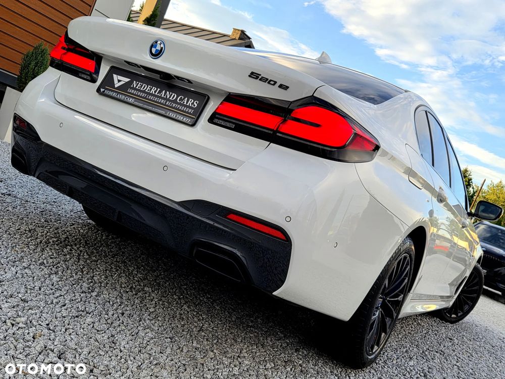 BMW Seria 5 520e M Sport sport - 34