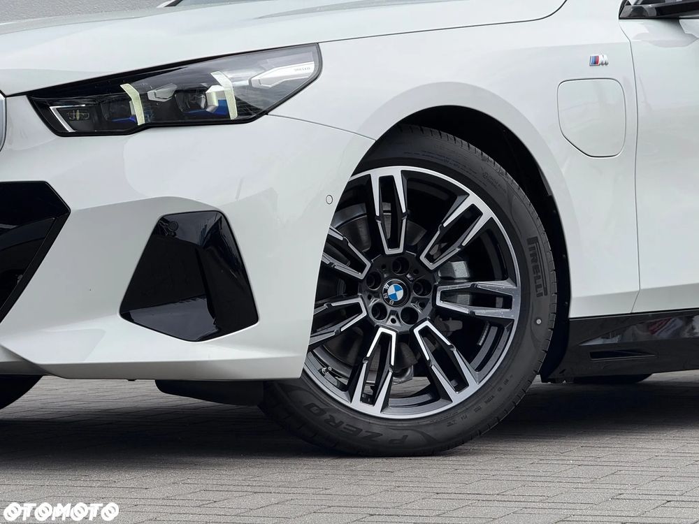 BMW Seria 5 530e PHEV M Sport - 6